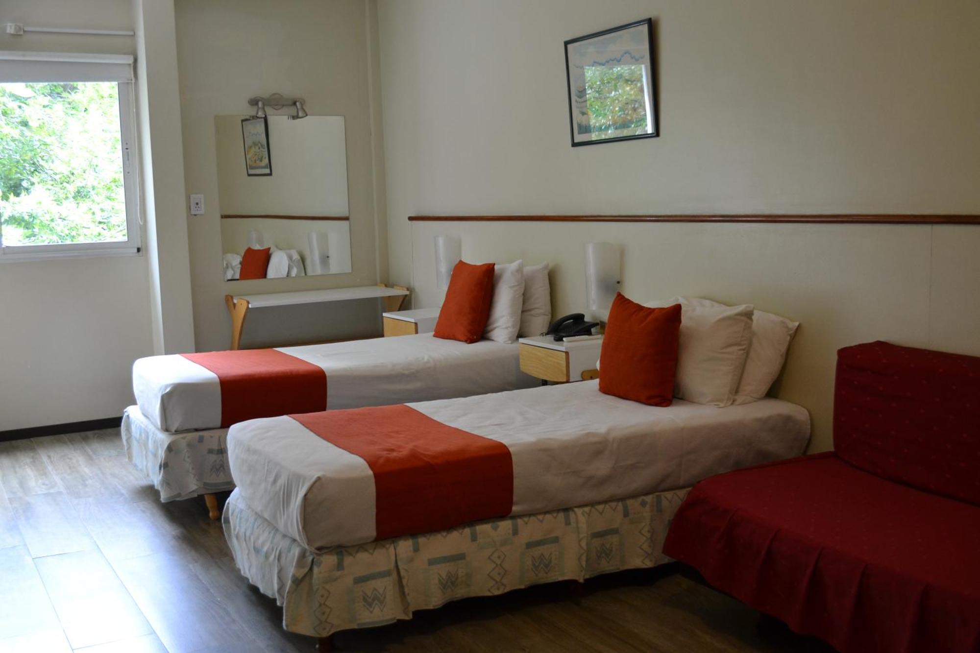 Alpino Hotel Buenos Aires Exterior photo