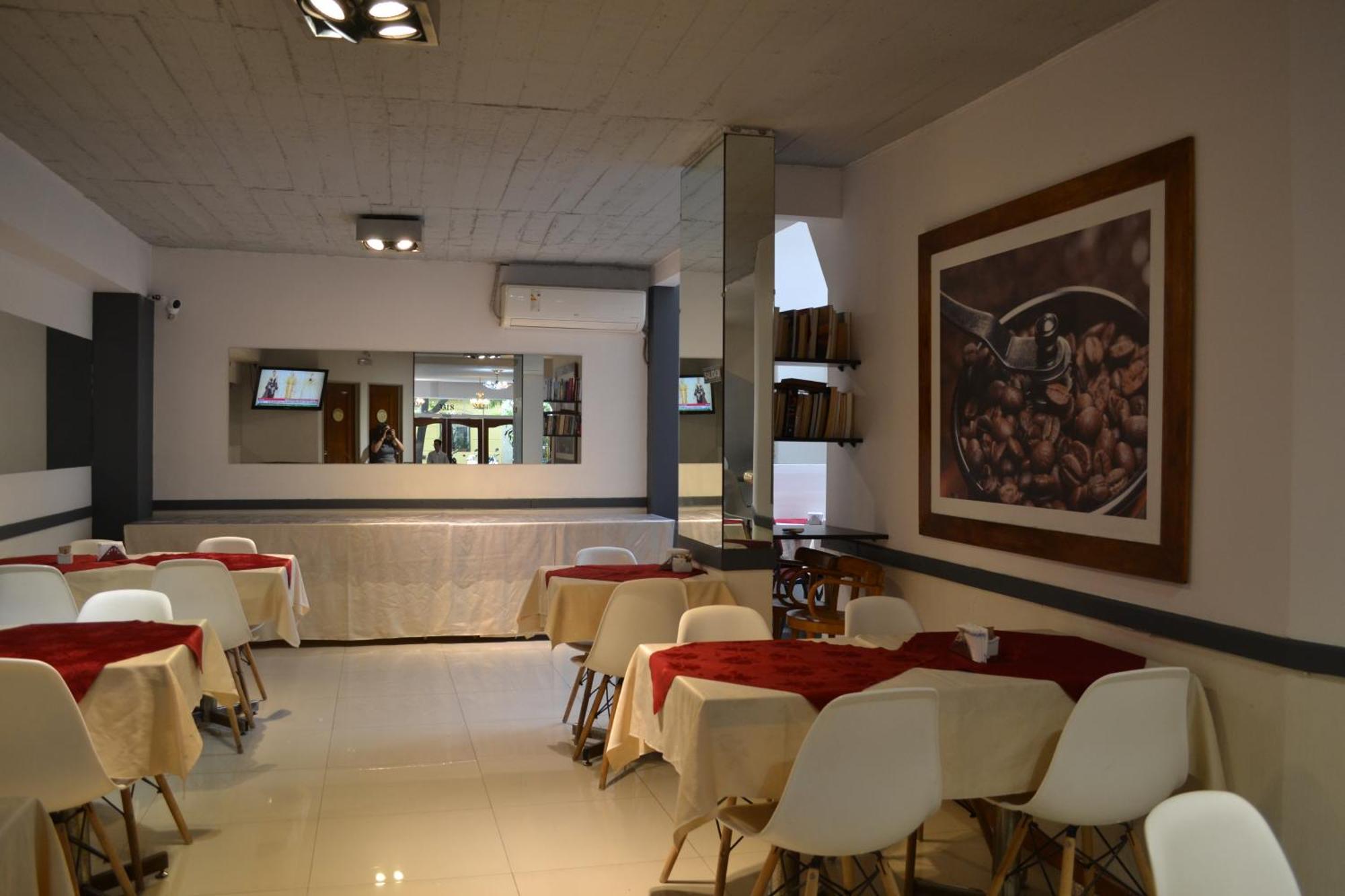 Alpino Hotel Buenos Aires Exterior photo