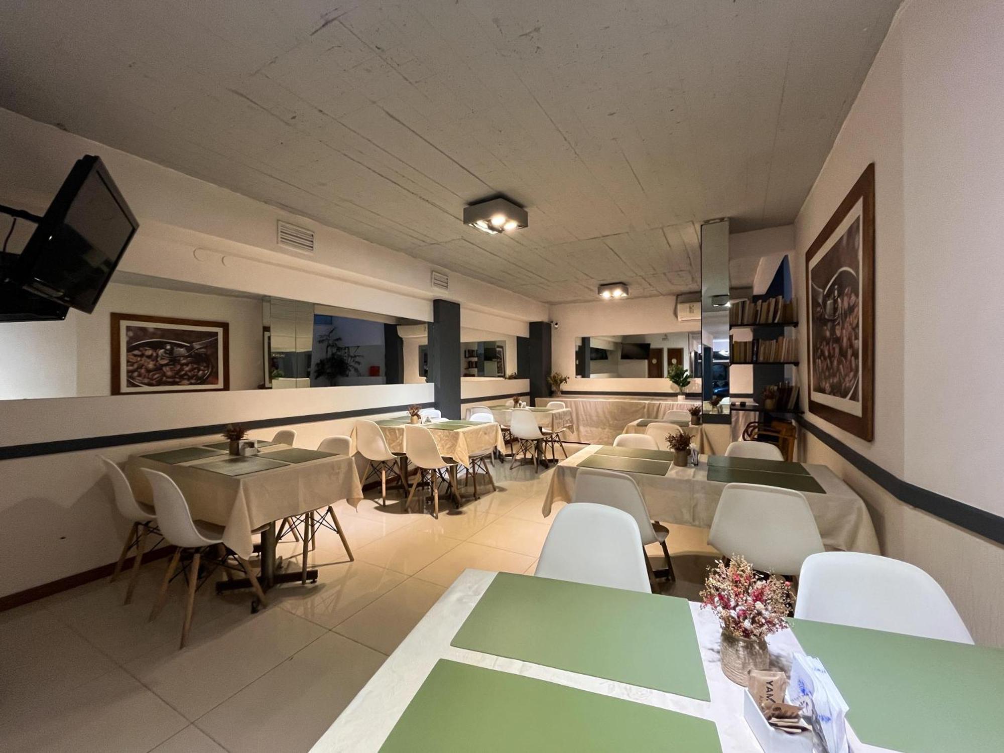 Alpino Hotel Buenos Aires Exterior photo